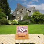 Cragwood Hotel