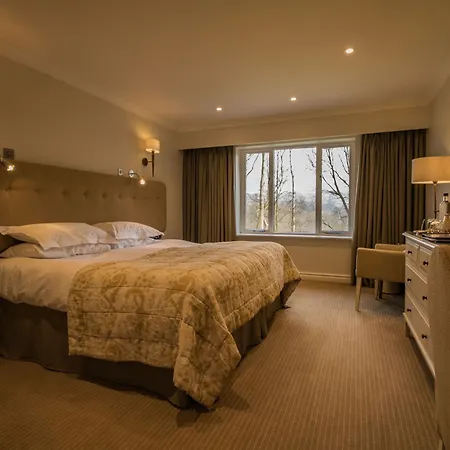 Cragwood Hotel