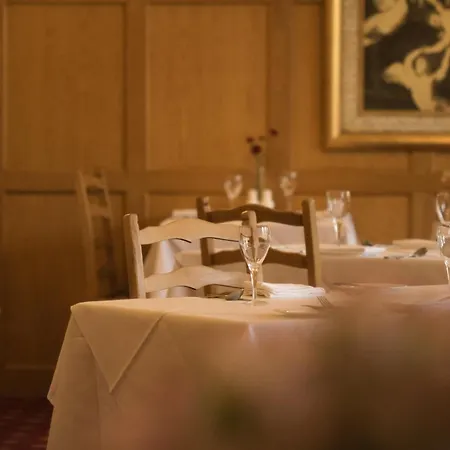 Hotel Cragwood 4*
