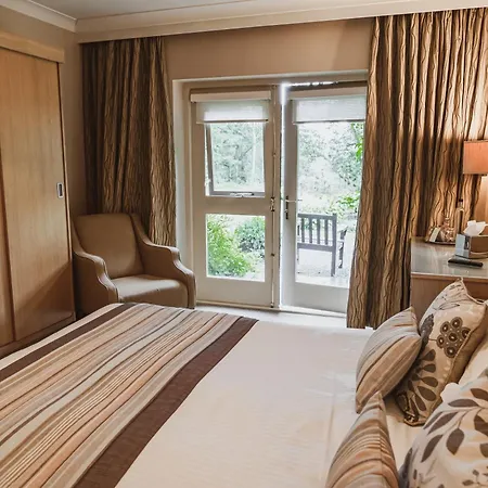Cragwood Hotel