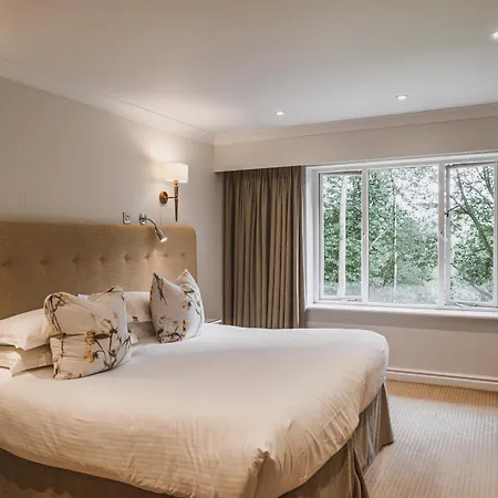 Cragwood Hotel