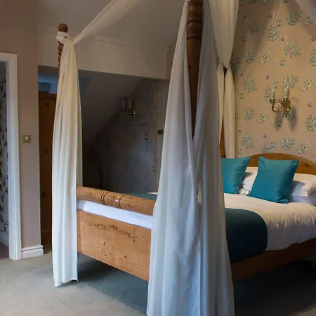Cragwood Hotel 4*