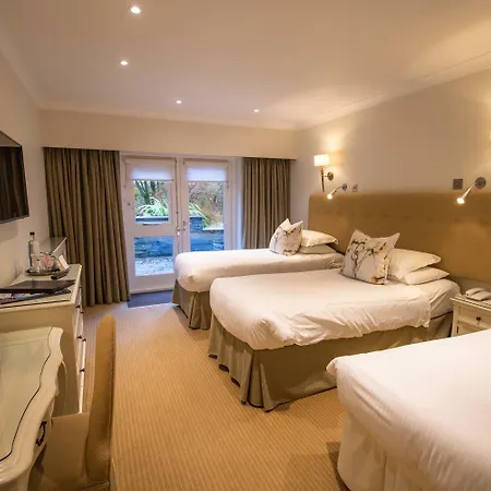 Cragwood Hotel