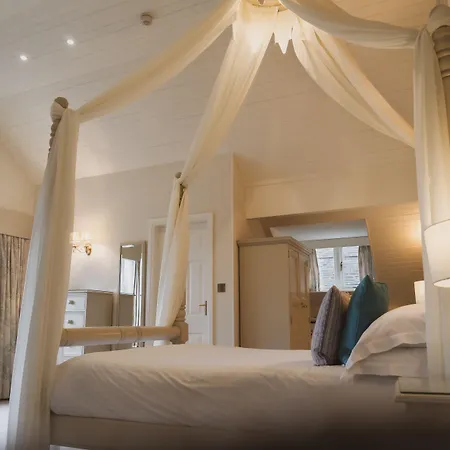 Hotel Cragwood 4*