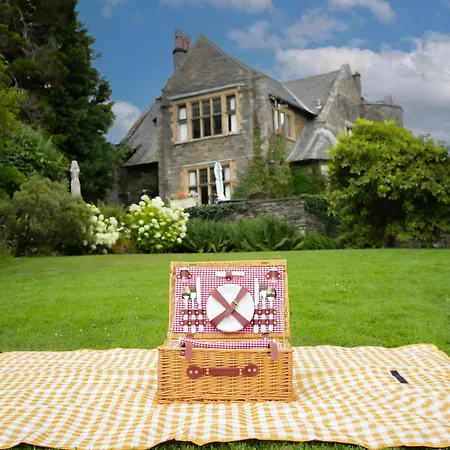 Cragwood Hotel