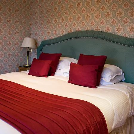 Cragwood Hotel