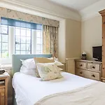 Cragwood Hotel 4*