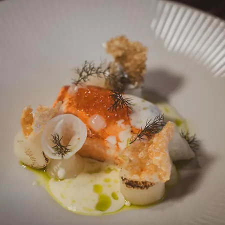 מלון Cragwood 4*